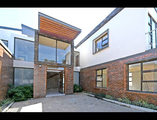 4 BEDROOM HOUSE FOR SALE IN BEDFORDVIEW